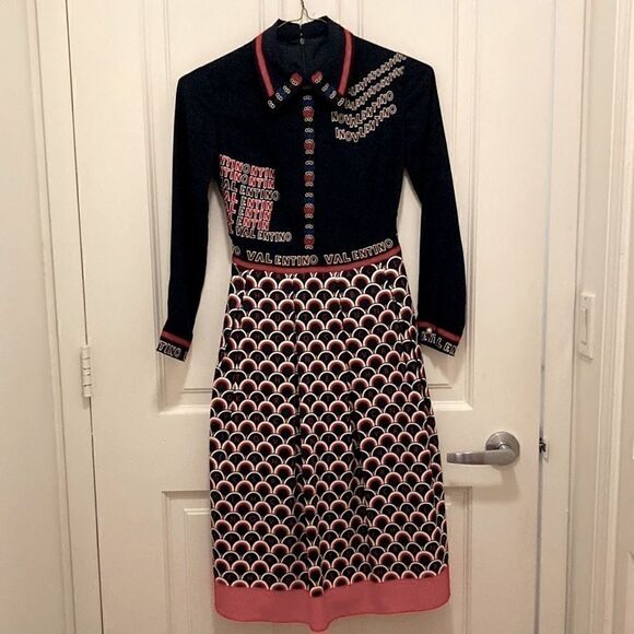 Vintage Dresses & Skirts - Long Sleeve Designer Inspired Midi Dress in red/white/blue Print. Size X Small.